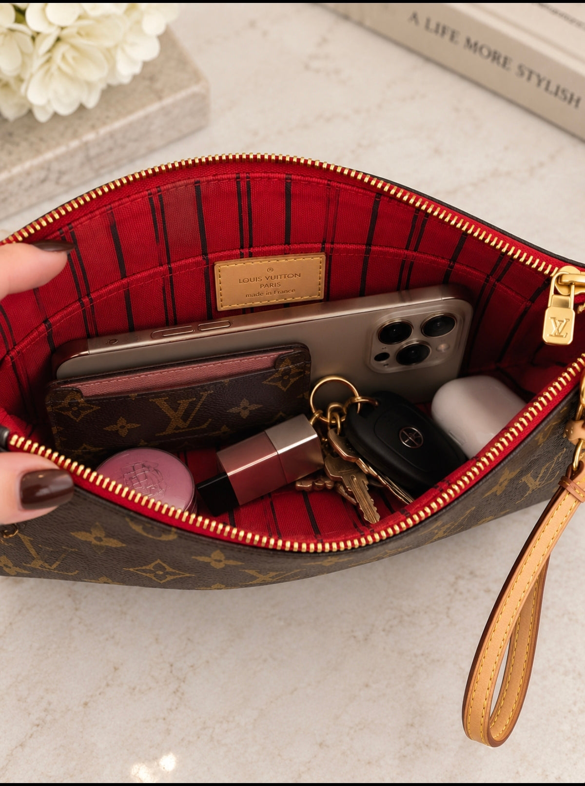 Pre loved Louis Vuitton Monogram Pochette