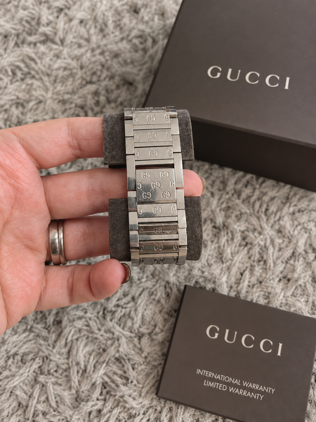 Pre loved Gucci Twirl GG Bangle Watch – Stainless Steel