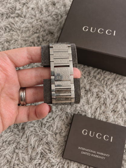Pre loved Gucci Twirl GG Bangle Watch – Stainless Steel