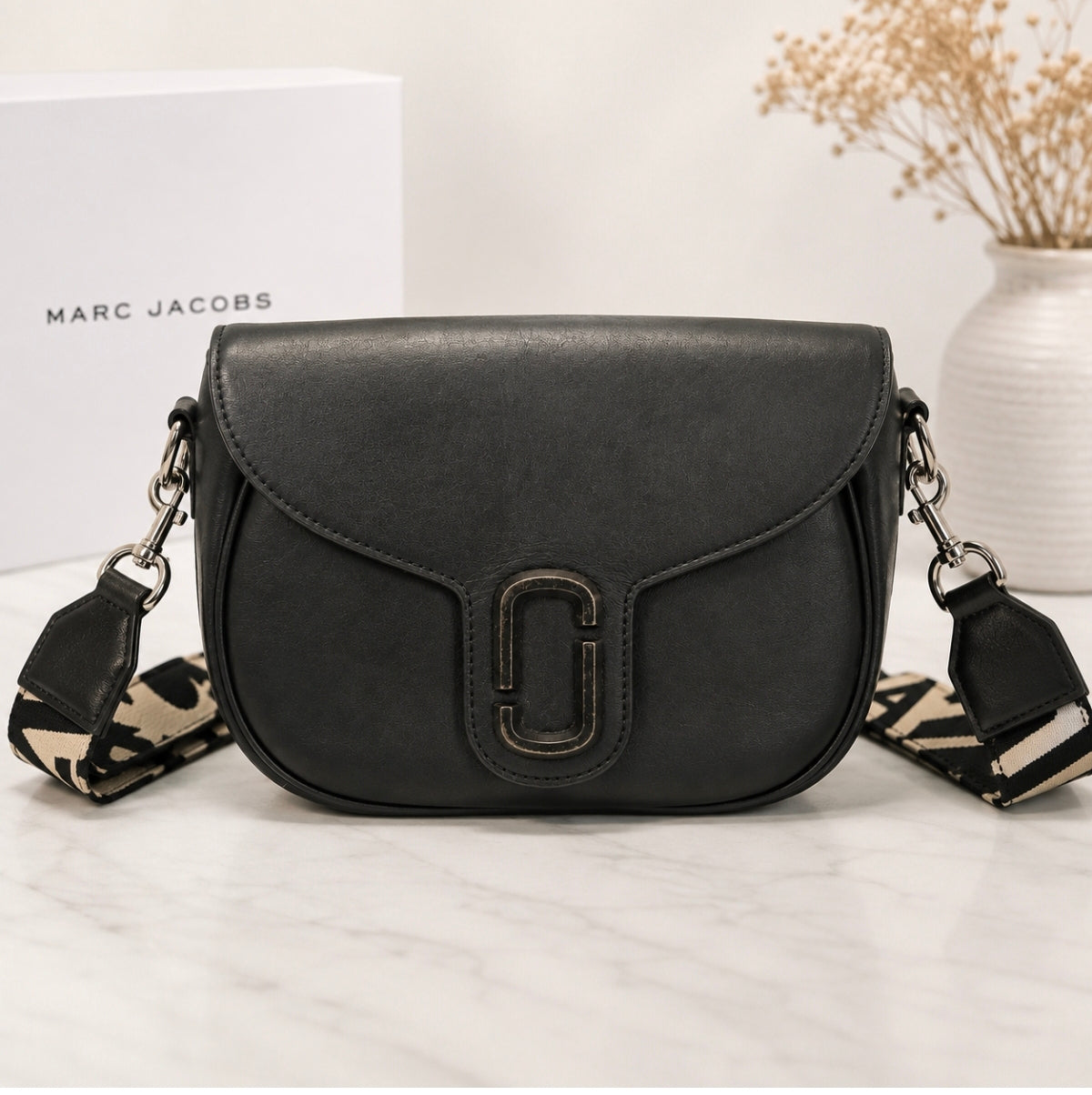 Pre-Loved Marc Jacobs Crossbody saddle bag