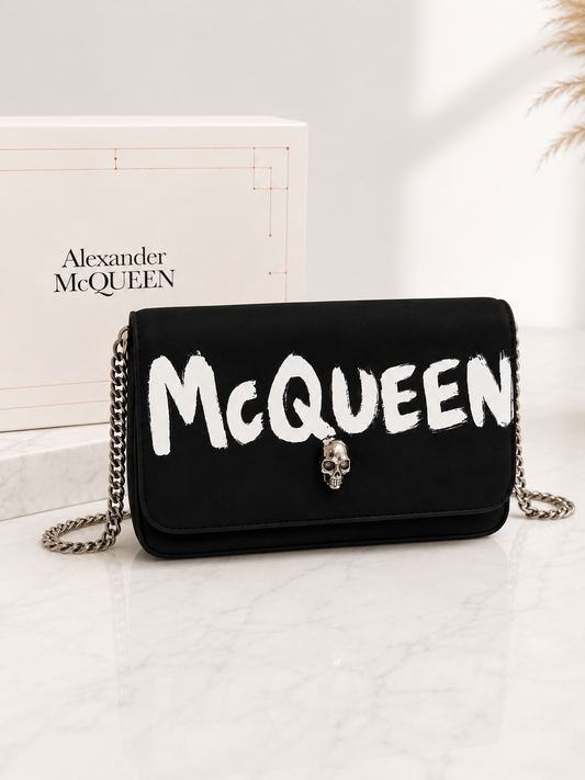 BRAND New* Alexander McQueen Graffiti Skull Crossbody Bag RRP €590