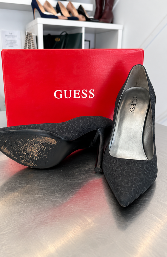 Pre loved GUESS Monogram Pointed-Toe Heels size 6