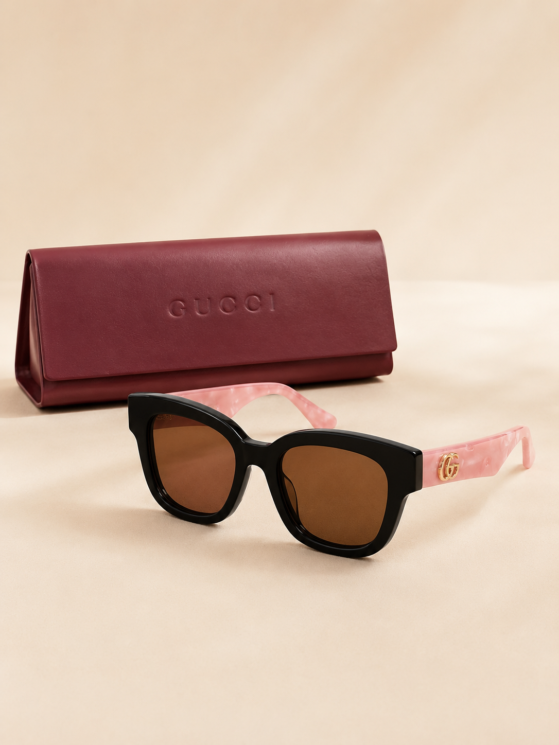 Excellent* Gucci Black & Pink GG Sunglasses