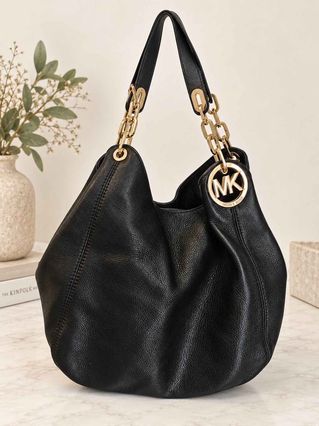 Pre Loved Black Michael Kors Fulton Shoulder Bag