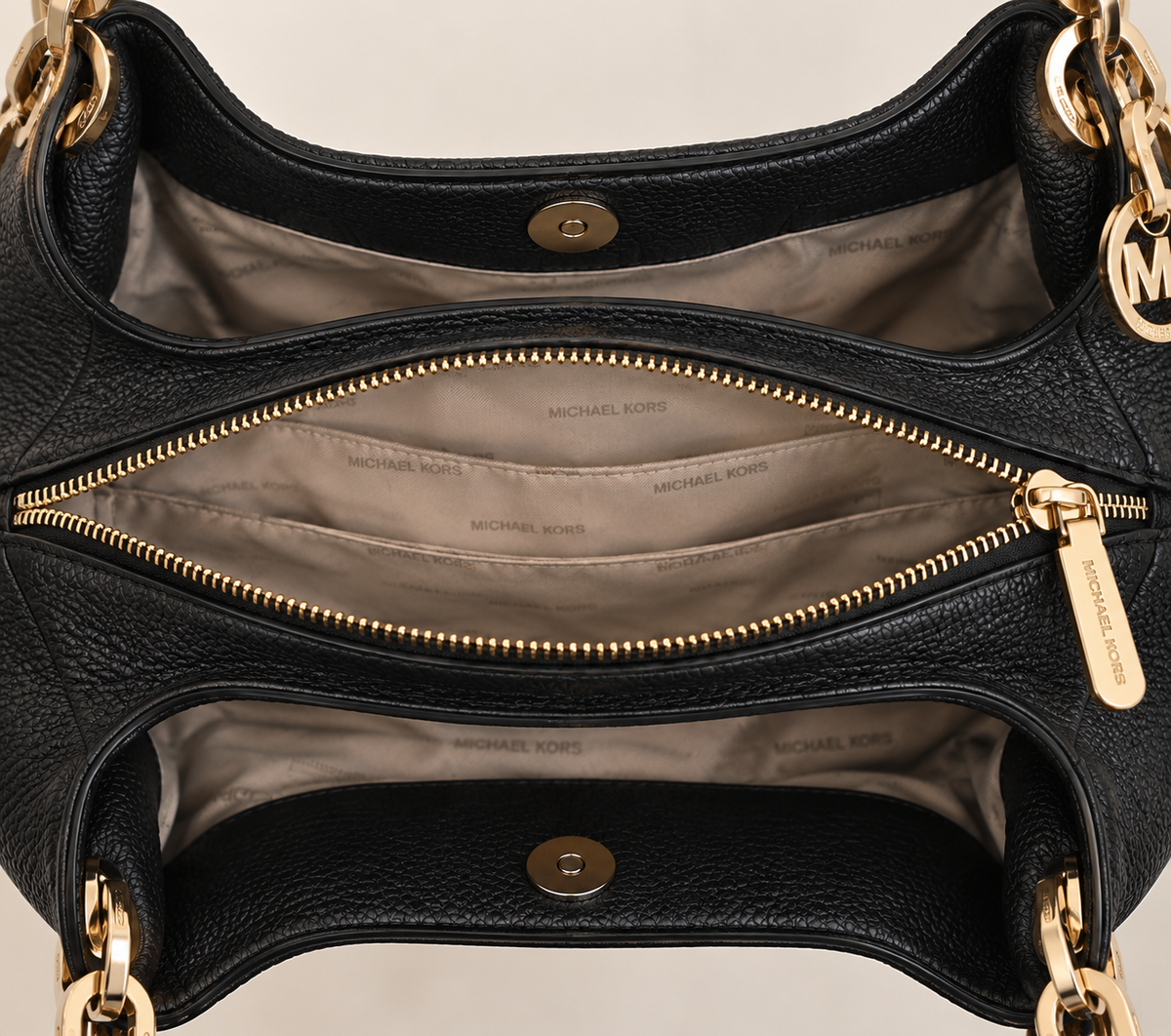 Pre Loved Black Michael Kors Fulton Shoulder Bag