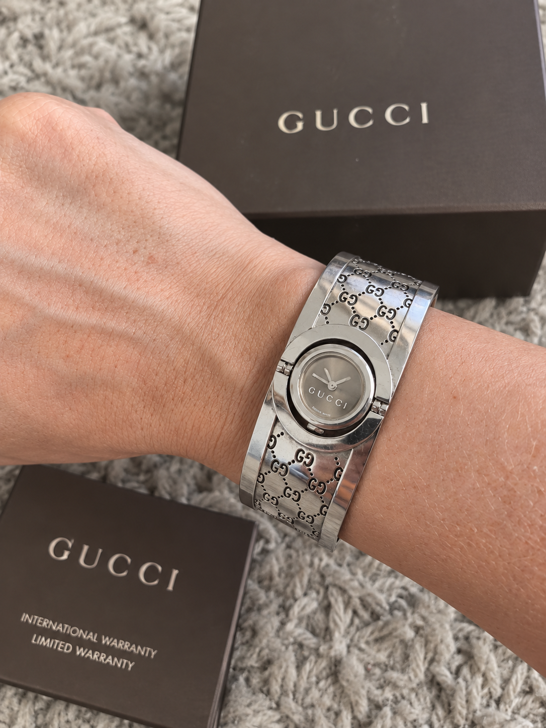 Pre loved Gucci Twirl GG Bangle Watch – Stainless Steel