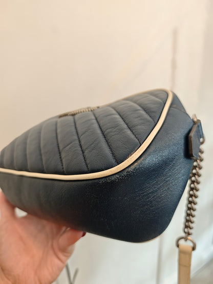 Pre Loved Gucci GG Marmont Matelassé Torchon Small Camera Bag – Navy & White RRP €1,800