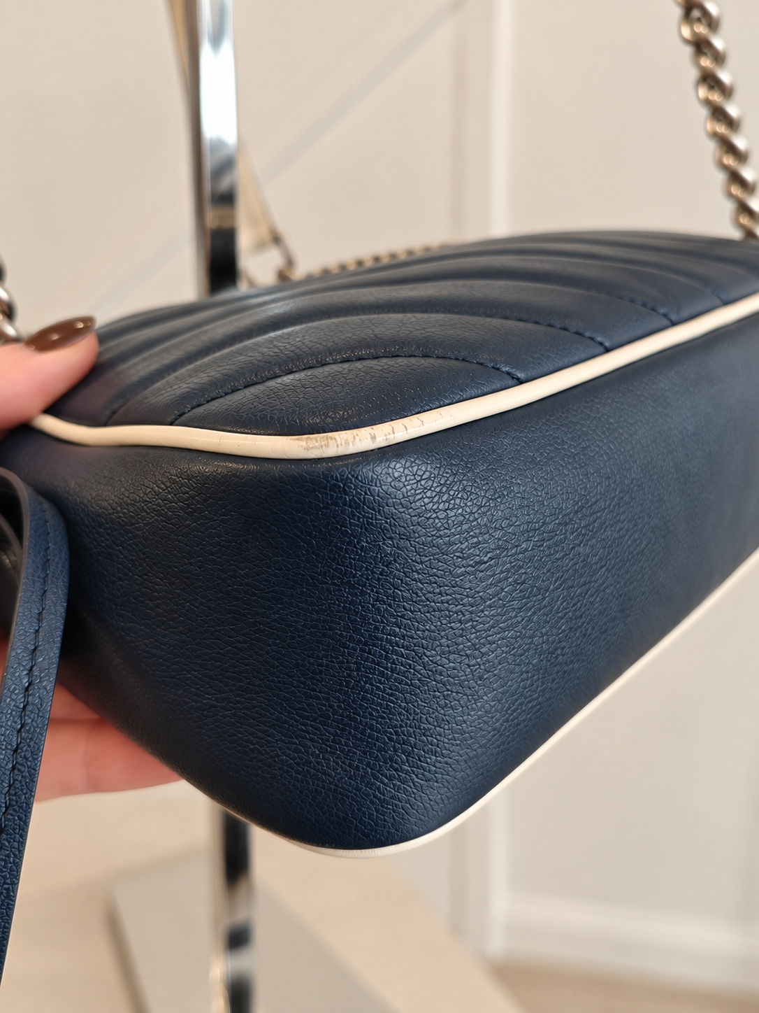 Pre Loved Gucci GG Marmont Matelassé Torchon Small Camera Bag – Navy & White RRP €1,800