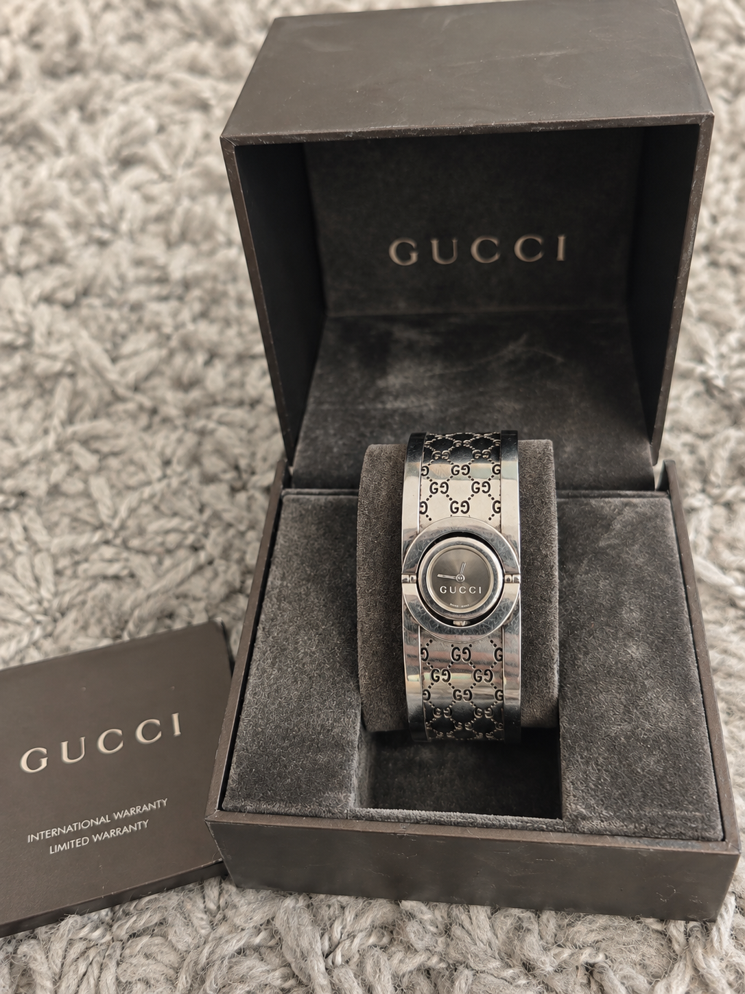 Pre loved Gucci Twirl GG Bangle Watch – Stainless Steel